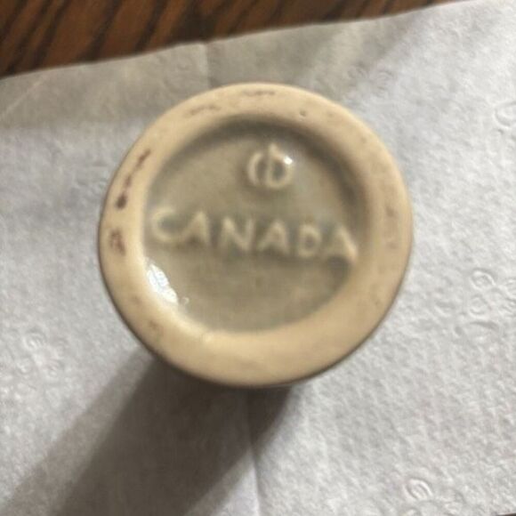 Beauce Canada Stoneware Spice Jar - Picture 6 of 6